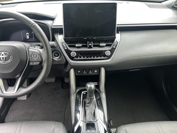 Vehicle image 10