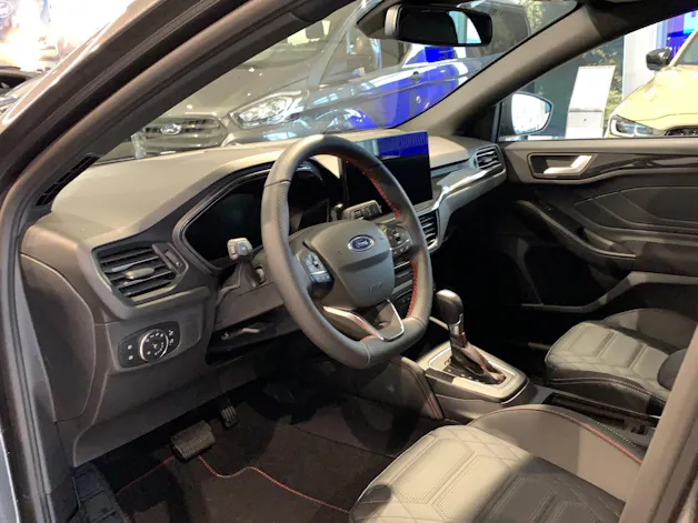 Ford Focus 1.0i EcoB Hybrid 155 ST-Line X