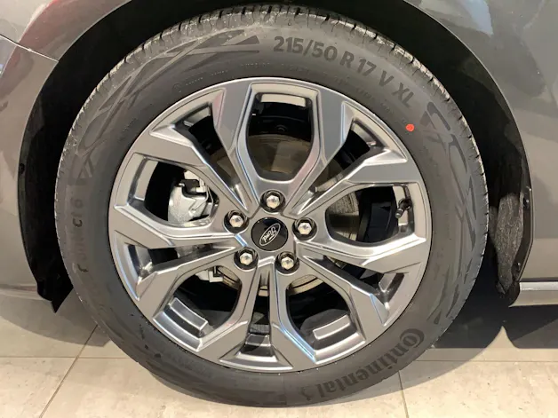 Ford Focus 1.0i EcoB Hybrid 155 ST-Line X