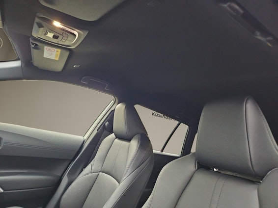 Vehicle image 9 Vehicle image 9