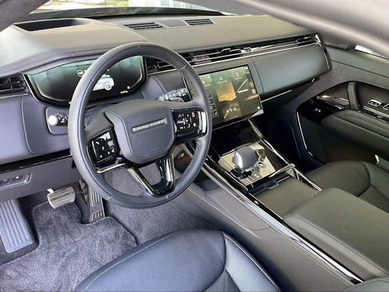 Vehicle image 4 Vehicle image 4