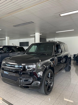 First vehicle image