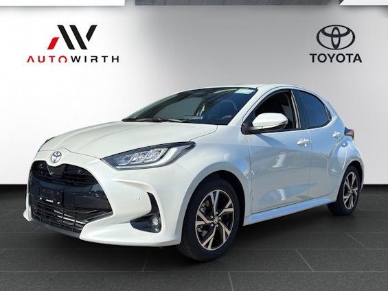 First vehicle image