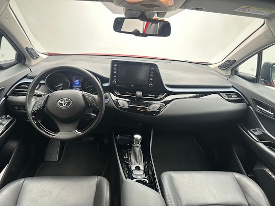Vehicle image 8