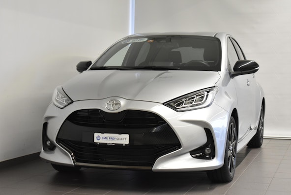 First vehicle image