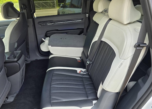 Vehicle image 8 Vehicle image 8