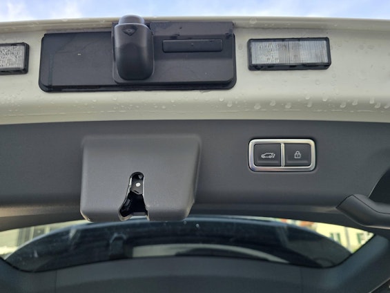 Vehicle image 7 Vehicle image 7