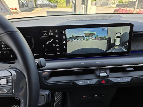 Vehicle image 13 Vehicle image 13