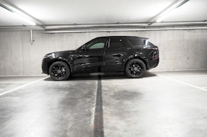 Vehicle image LAND ROVER Range Rover Velar 2.0 P400e Dynamic SE