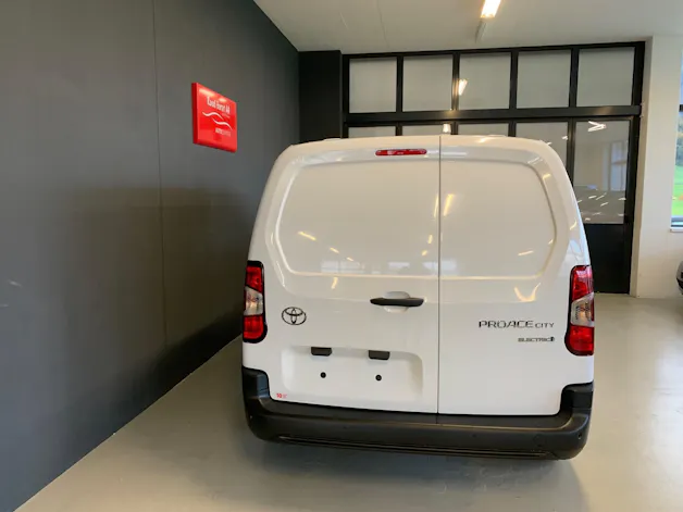 Toyota PROACE CITY Van L2 52KWh Active