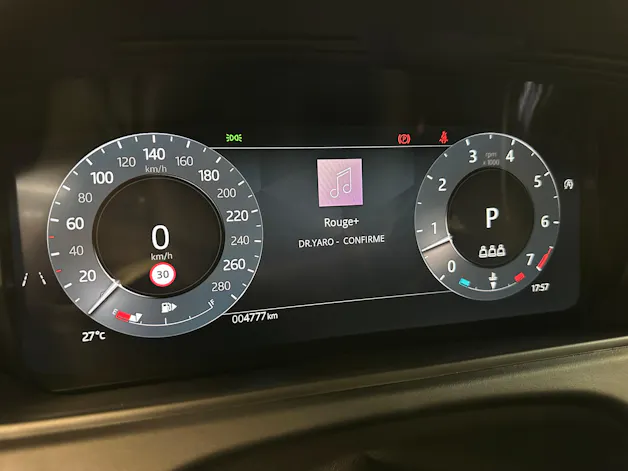 Land Rover Range Rover Velar 3.0 D I6 300 Dynamic SE