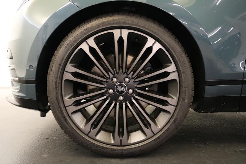 Vehicle image LAND ROVER RANGE ROVER VELAR