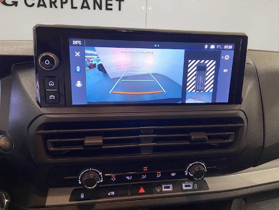 Vehicle image 7 Vehicle image 7