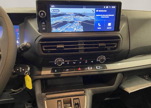 Vehicle image 8 Vehicle image 8