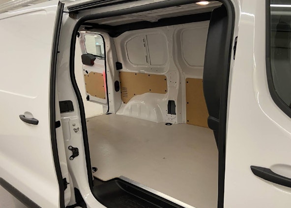 Vehicle image 12 Vehicle image 12