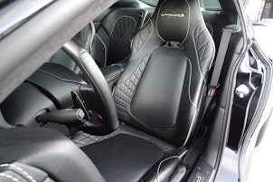 Vehicle image ASTON MARTIN Vanquish S 6.0 V12