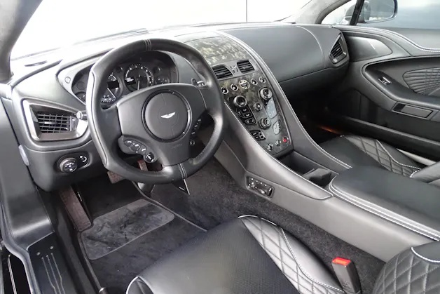 Aston Martin Vanquish S 6.0 V12