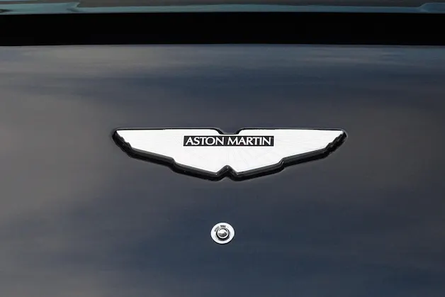Aston Martin Vanquish S 6.0 V12