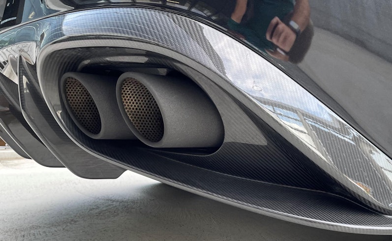 Vehicle image ASTON MARTIN V12 Vanquish