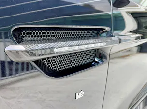 Aston Martin Vanquish S 6.0 V12