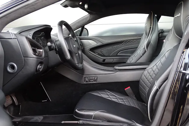 Aston Martin Vanquish S 6.0 V12