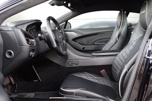 Vehicle image ASTON MARTIN Vanquish S 6.0 V12