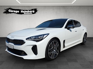 Vehicle image KIA STINGER 0
