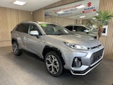 First vehicle image