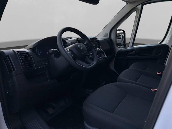 Vehicle image 6 Vehicle image 6