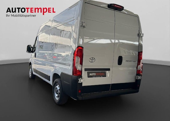 Vehicle image 3 Vehicle image 3