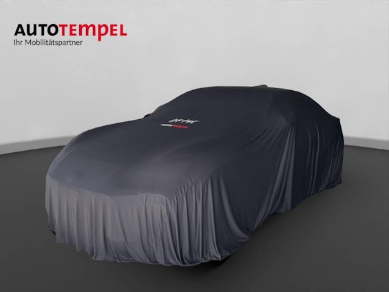 First vehicle image First vehicle image