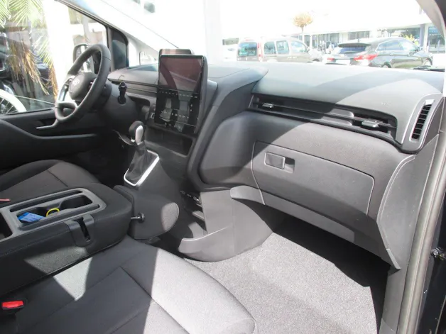 Hyundai Staria Wagon 1.6 GDi HEV Amplia