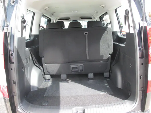 Hyundai Staria Wagon 1.6 GDi HEV Amplia