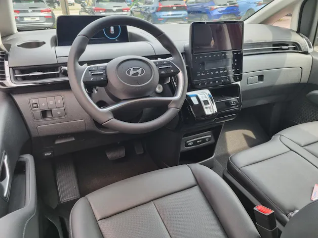 Hyundai Staria Wagon 1.6 GDi HEV Vertex