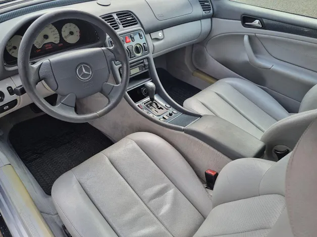 Mercedes-Benz CLK-Klasse A208 Cabrio CLK 320 V6
