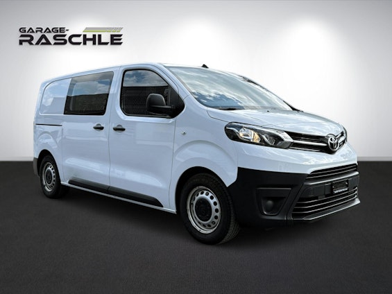 First vehicle image