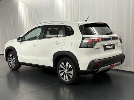 Vehicle image 8