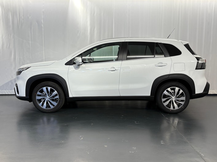 Vehicle image SUZUKI S-CROSS
