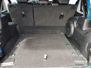 https://vehicle.imgix.net/3917066/d3344078-c1b8-40c2-8d9e-743e39ae47f8.jpg