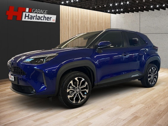 First vehicle image
