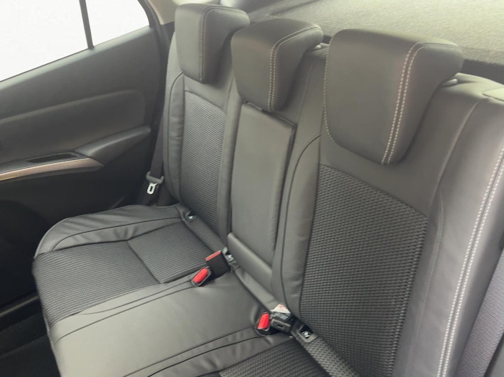 Vehicle image SUZUKI S-CROSS