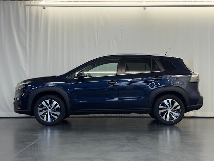 Vehicle image SUZUKI S-CROSS