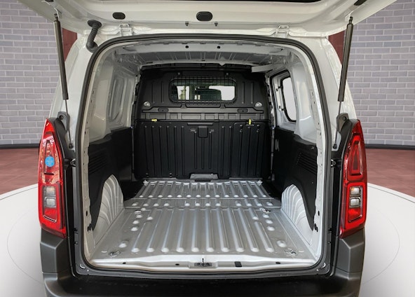 Vehicle image 10 Vehicle image 10