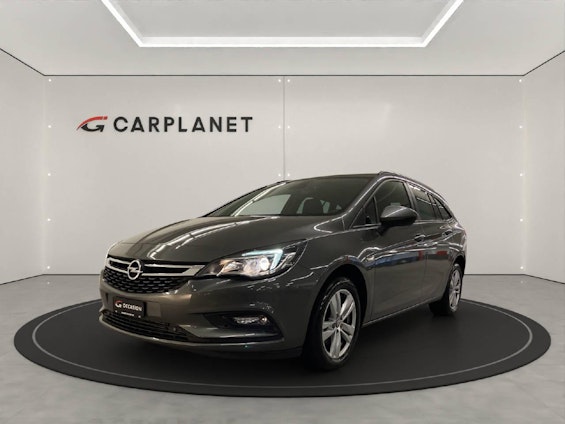 First vehicle image