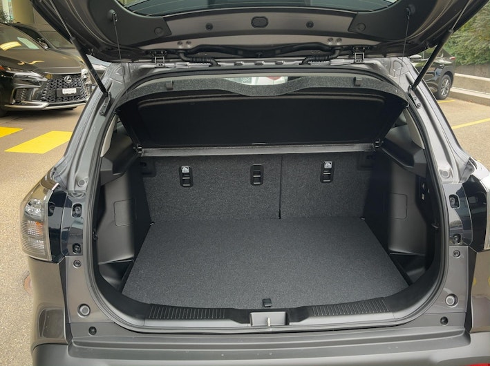 Vehicle image SUZUKI S-CROSS