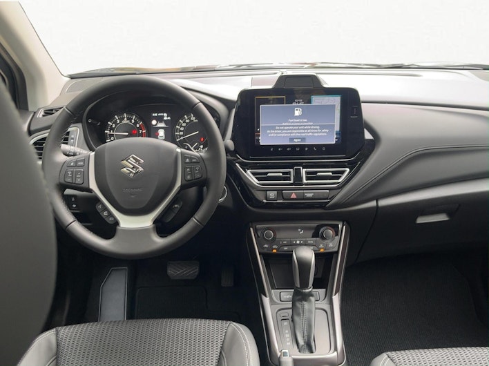 Vehicle image SUZUKI S-CROSS