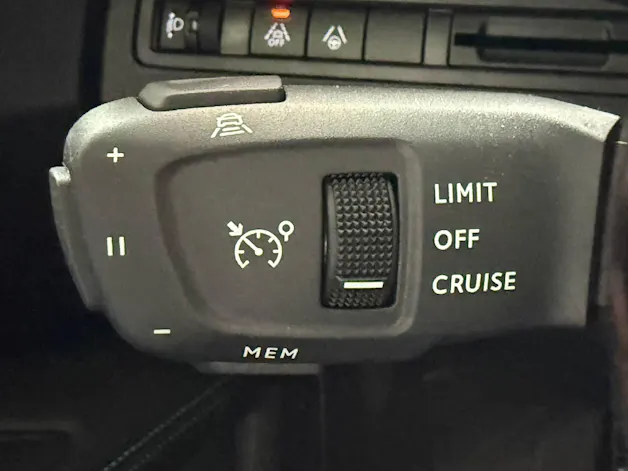 Peugeot 3008 1.2 Hybrid Allure Pack