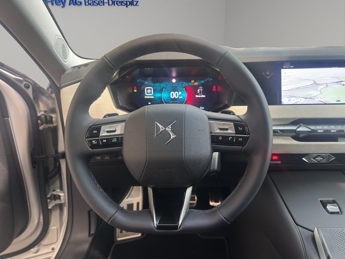 Vehicle image DS AUTOMOBILES 104