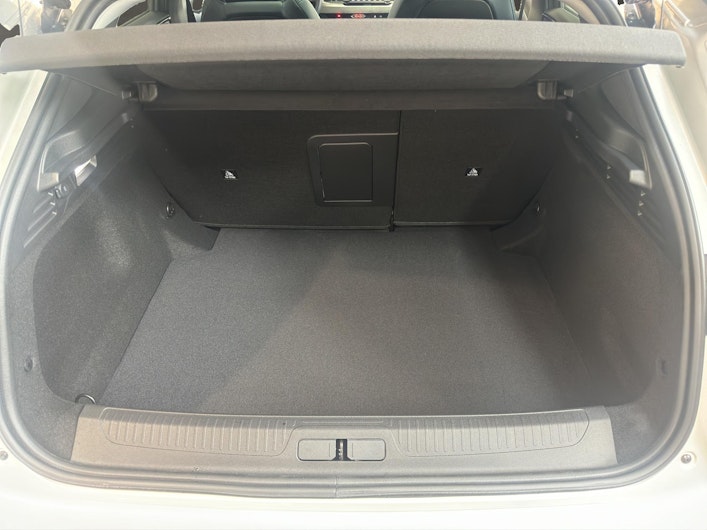 Vehicle image DS AUTOMOBILES 104