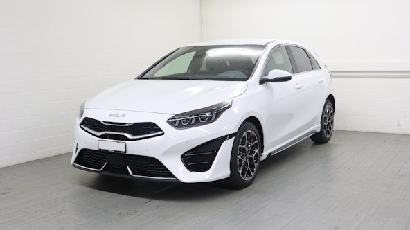 First vehicle image